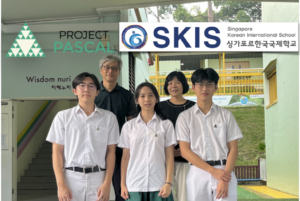 SKIS Vice-principal Lee Jae-heum, SKIS Principal Yang Mi-sook, Project Pascal Kang Taeyoung, Zhang Chenxi, He Jingyang